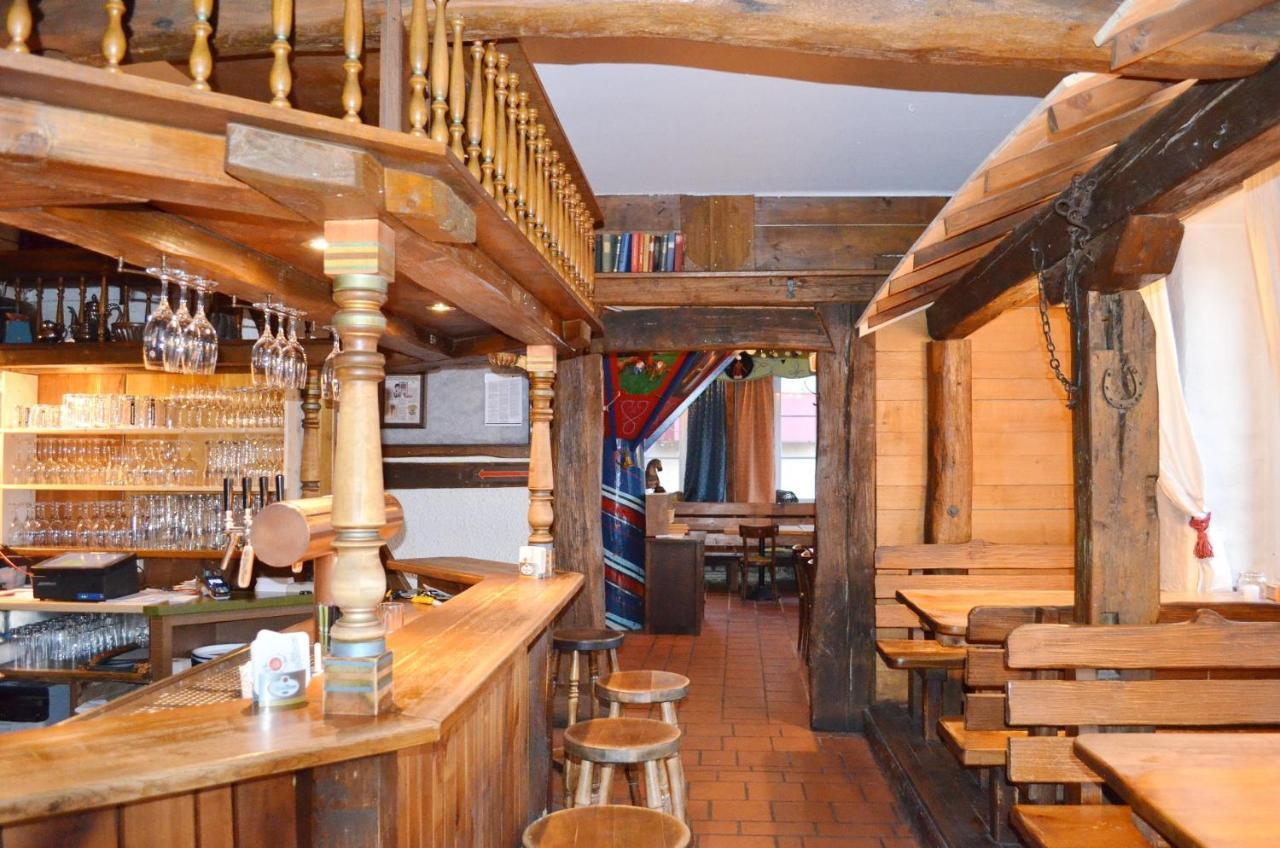 Hotel "Cafe Verkehrt" - Wellcome Motorbiker, Berufsleute Und Reisende Im Schwarzwald Oberhof  المظهر الخارجي الصورة